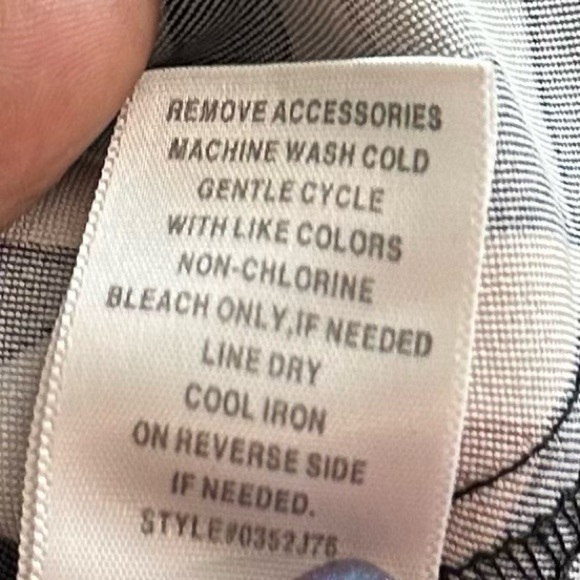 Dress Barn Eye-Catching, Geometric Dress - Size 6, Perfect for Any Occasion! - Picture 13 of 14